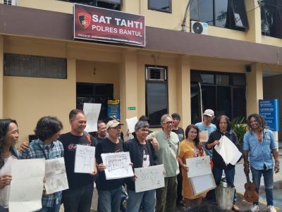 Asah Kemanusiaan dibalik Jeruji : Butet Kartaredjasa Ajak Para Seniman Sambangi Tahanan Polres Bantul, Melukis On The Spot Hingga Bagikan MBG