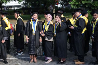 UGM Lepas 789 Wisudawan Pascasarjana Hari Ini, Rektor UGM : Jaga Integritas dan Implementasikan Ilmu