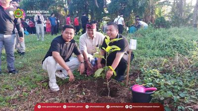 Aksi Nyata Gianyar di Hari Bumi: 300 Pohon Ditanam Demi Masa Depan Hijau