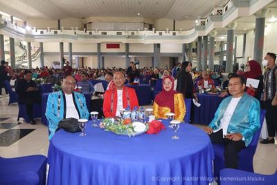 Kemenkum Maluku Serahkan Sertifikat Hak Cipta Buku Unpatti pada Dies Natalis ke-63 Universitas Pattimura
