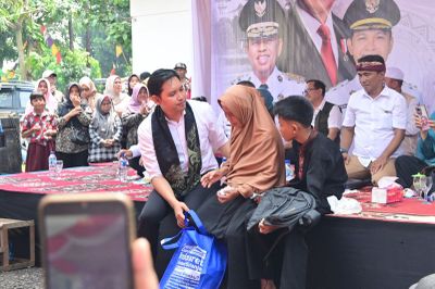 Rembug Warga di Cianjur, Bupati Hadirkan Layanan Kesehatan dan Administrasi Gratis