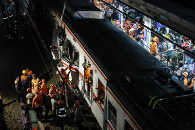 Terus Bertambah! Korban Tewas Kecelakaan Kereta di Bekasi Timur Capai 14 Orang