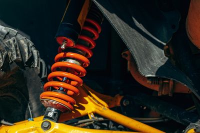 Waspada! Inilah Ciri-ciri Bearing Shockbreaker Motor Rusak yang Sering Diabaikan