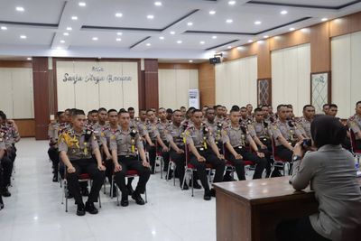 Kabag SDM Polres Bone Suntik Motivasi Siswa Latja, Tekankan Disiplin dan Etika