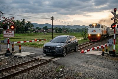 Kenapa Mobil Listrik Mogok di Rel? Ternyata Ini Penyebabnya