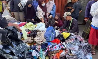 Surga Thrifting Pagi Hari di Malang: Berburu Gaya Unik di Pasar Singosari