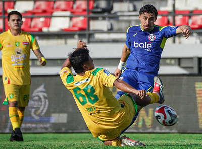Derby Jatim Panas, Arema FC Tumbang 0-4 dari Persebaya
