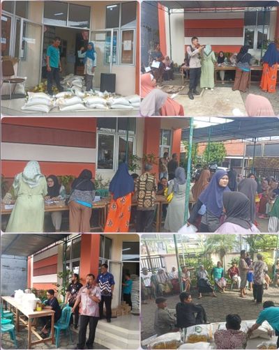 Ribuan Masyarakat Klego Antusias Sambut Bantuan Paket Sembako