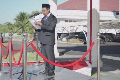 Bupati Haltim Pimpin Upacara Hari OTDA ke-30, Tekankan 8 Poin Strategis Mendagri