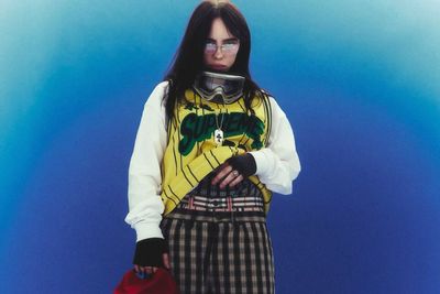 Billie Eilish Akhirnya Buka Suara Soal Gaya Baju Baggy, Ternyata Ini Alasannya!