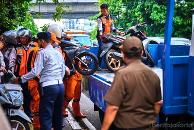 Bikin Resah Pemilik Toko, Belasan Motor Parkir Liar di Melawai Jakarta Selatan Diangkut Petugas Gabungan