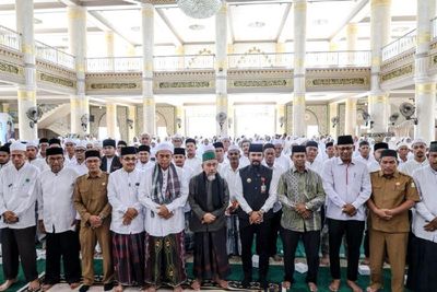 Bupati Aceh Timur Peusijuek 249 Calon Jamaah Haji 2026