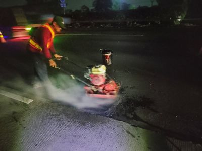 Viral Insiden Pecah Ban Massal di Tol Jagorawi, Jasa Marga Langsung Turun Tangan