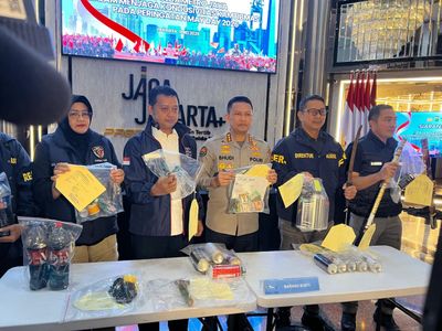 Sederet Barang Bukti Rencana Bikin Kacau Hari Buruh 2026 di Jakarta: Bensin, Pedang, hingga Rute Pelarian