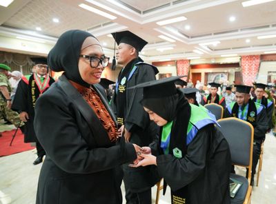 Lulusan STTIB Siap Kerja! Wali Kota Tegaskan Kewajiban Perusahaan Rekrut 75% Tenaga Lokal