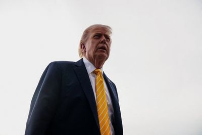 Trump Bilang Lagi Tinjau Proposal Baru Iran, Tapi Nggak Yakin Bakal Disetujui