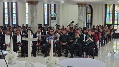Gubernur Maluku Hadiri Ibadah dan Awali Pembangunan Pastori GPM Imanuel Karang Panjang