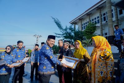 Pimpin Upacara Hardiknas, Prof Saparudin Sebut Akan Bangun SMPN 11 dan Buka CPNS untuk Guru