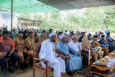 Bupati Ikram Malan Sangadji Resmikan Pondok Pesantren Al-Fatah Sunan Ampel di Weda Selatan
