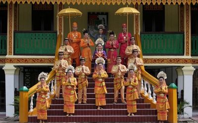 Mengenal Nama dan Filosofi Aksesoris Baju Adat Khas Riau