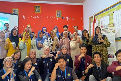 Mahasiswa KKN UNG Dorong Inovasi Keripik Cumi Jadi Produk Unggulan Desa Molutabu