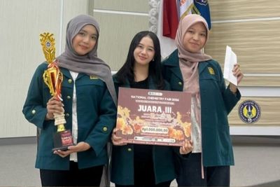 Inovasi Unik Mahasiswi ITB: Setting Spray 3 in 1, Tahan Makeup Sekaligus Anti Nyamuk