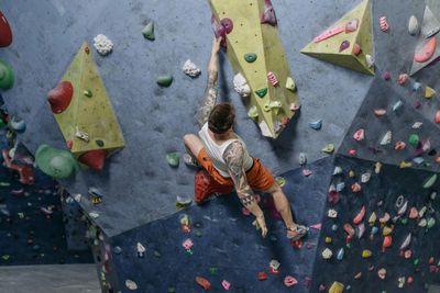 Pesona Panjat Tebing Papua Dari Carstensz Pyramid Hingga Arena Sport Climbing