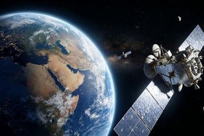 Teori Konspirasi Tentang Satelit Black Knight Pesawat Alien di Orbit Bumi