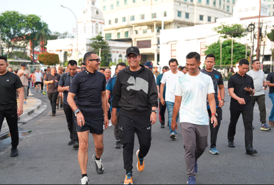 Rico Waas Membaur Bersama Warga Saat CFD di Lapangan Merdeka Medan