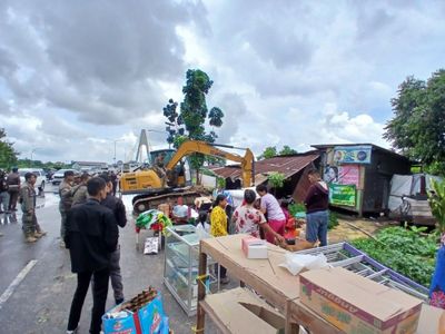 Pemko Pekanbaru Tertibkan Bangunan Liar di Ujung Jalan Sudirman, Siapkan Ruang Publik 8 Hektare
