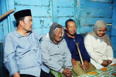 Kisah Unik Jemaah Haji Tertua dan Termuda Aceh Tengah: Kakek 91 Tahun dan Cucu 18 Tahun Berangkat Haji Bersama