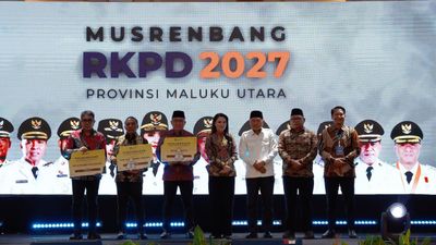 Kota Ternate Raih Penghargaan Terbaik Penurunan Stunting dari Gubernur Sherly