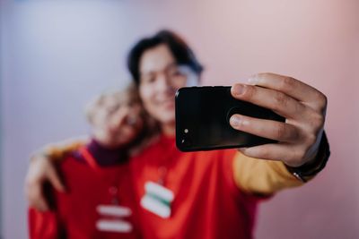 Cara Agar Kamera Samsung Tidak Mirror: Solusi Cepat Agar Tulisan di Baju Tak Terbalik