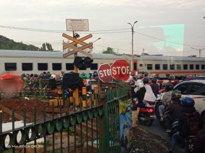 Pemkab Bekasi Usulkan Flyover dan Underpass untuk Atasi Kemacetan Perlintasan Kereta