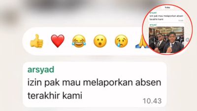 Momen Haru Siswa-siswi Lakukan Absen Terakhir kepada Guru saat Acara Wisuda Sekolah