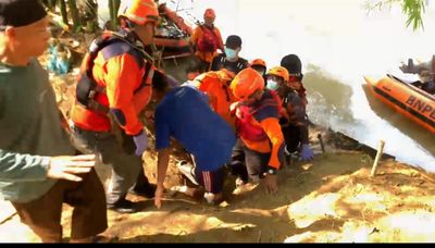 Balita Yang Terseret Aliran Sungai Cisimeut Lebak Ditemukan Meninggal Dunia
