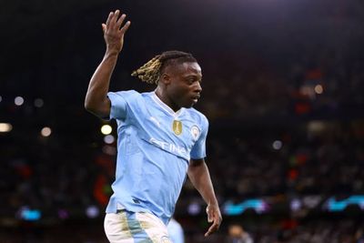 Pep Guardiola Yakin Jeremy Doku Bisa Sejajar dengan Vinicius Jr dan Lamine Yamal