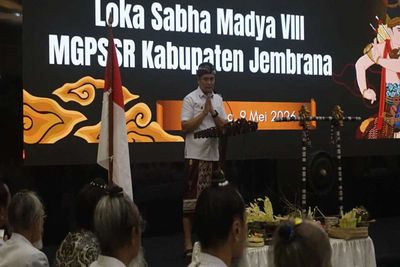 Hadiri Loka Sabha MGPSSR Jembrana, Bupati Kembang Tekankan Pentingnya Solidaritas Pasemetonan