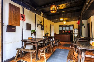 Berburu Kuliner Hidden Gem di Kendari, Rasanya Bintang Lima Harga Kaki Lima!