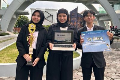Angkat Isu TBC di Lingkungan Kerja, Mahasiswa UNAIR Raih Prestasi di UGM Public Health Hackathon 2026