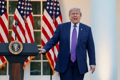 Peringatan Keras Donald Trump: Tak Ada Negara yang Boleh Mengendalikan Selat Hormuz!