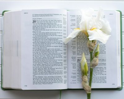 5 Ayat Alkitab Kenaikan Yesus ke Surga, Pilihan Tepat untuk Renungan dan Caption Kamu!