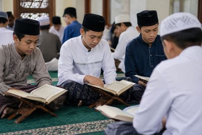 7 Cara Memilih Pondok Pesantren yang Baik, Biar Nggak Menyesal!