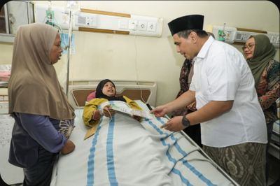 Korban Atap Roboh MTs Muhammadiyah 4 Sragen, Menerima Besukan dari Taj Yasin
