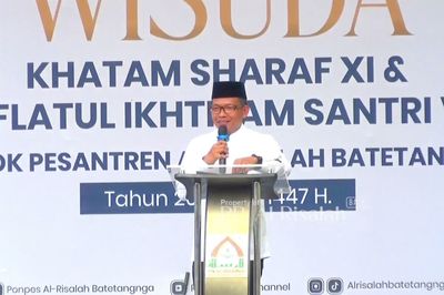 Bupati Polman Sumbangkan 10 Bulan Gaji untuk Pesantren Al-Risalah