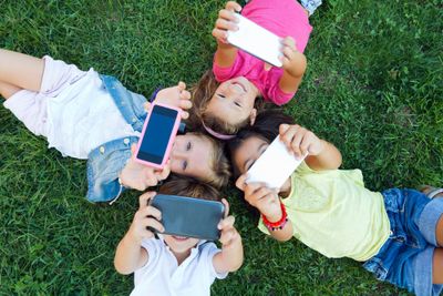 Tips Memilih HP untuk Anak agar Nyaman Digunakan, Jangan Asal Pilih