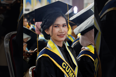 Bulan Lestari, Wisudawan Terbaik UPNVY yang Sukses Kantongi Karier di Bank Indonesia