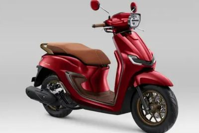 Tampil Lebih Berkelas, Honda Stylo 160 Hadirkan Varian Warna Baru Burgundy