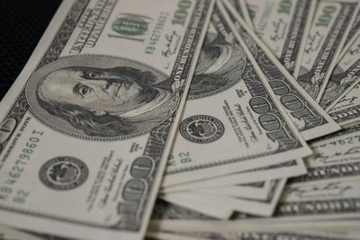 Rupiah Masuk Daftar? Ini 5 Negara dengan Nilai Mata Uang Terlemah terhadap Dolar AS