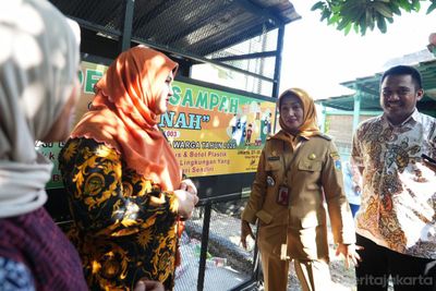 Wali Kota Jakarta Barat Jadikan Program Sedekah Sampah Meruya Selatan Target RW Percontohan!